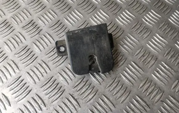 Loading door lock