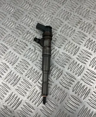 BMW 5 E60 E61 Fuel injector 0445110216