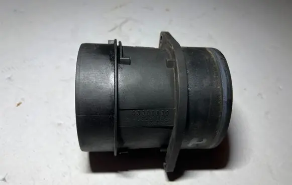 Mercedes-Benz CLS C218 X218 Mass air flow meter A6450900048