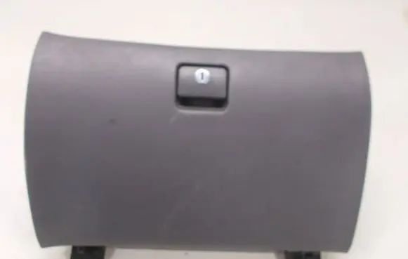 Chevrolet Nubira Glove box 