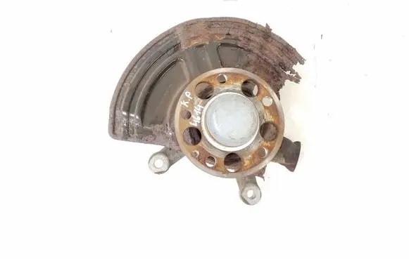 Mercedes-Benz B W246 W242 Front wheel hub A2463320501