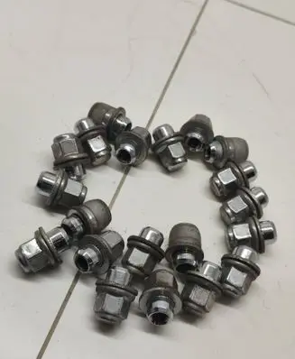 Hyundai Santa Fe Nuts/bolts 