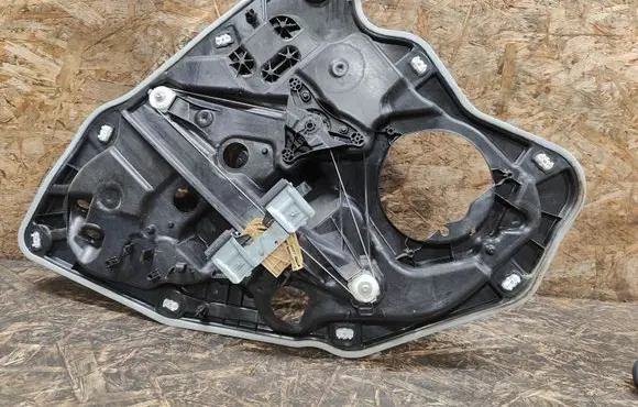 Fiat 500X Rear window lifting mechanism without motor C37770107 00519695890