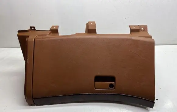 Infiniti FX Glove box 681080