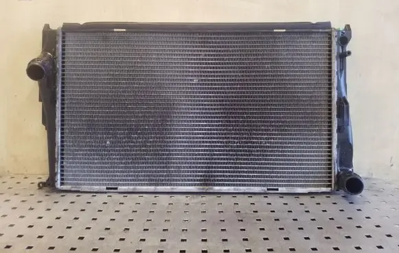 BMW X1 E84 Coolant radiator 17117788903 7788903