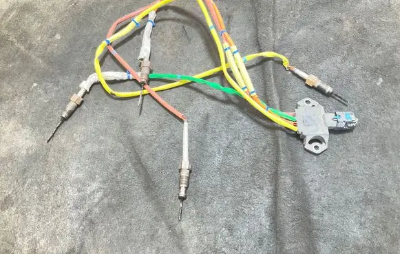 Renault Trafic III (X82) Exhaust gas temperature sensor 226589153R 2658001140 105E27313786