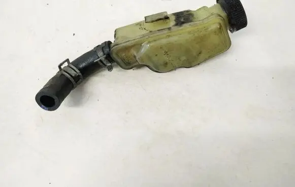Mazda 3 I Power steering fluid tank/reservoir