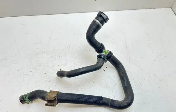 Engine coolant pipe/hose