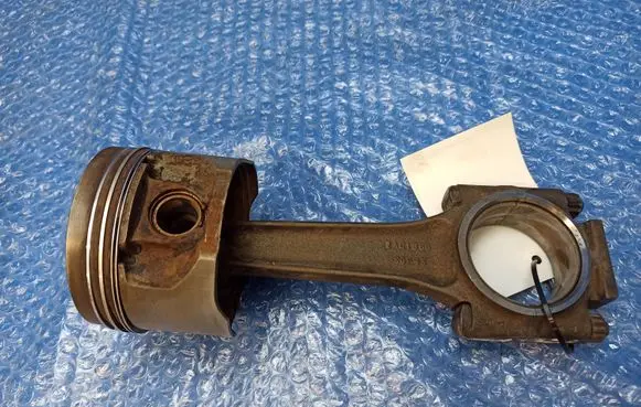Jaguar XJS Piston with connecting rod EBC1289 EAC1868