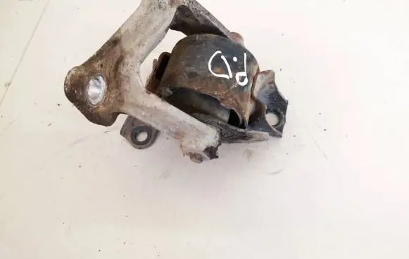 Honda Civic Engine mount bracket