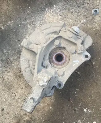 Volvo V70 Front wheel hub spindle knuckle