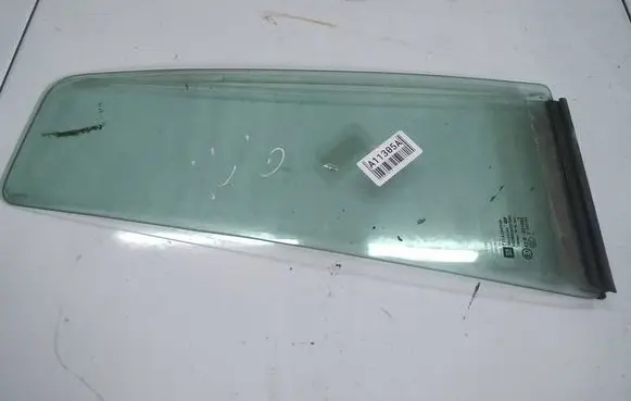 Opel Zafira B Rear vent window glass AS2