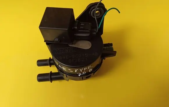 Jaguar S-Type Valve vacuum XW4E9C915AB