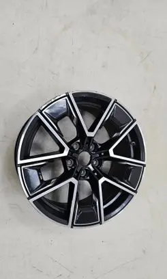 BMW i4 R18 alloy rim 8747286