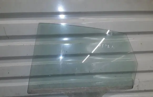 Subaru Impreza III Rear door window glass