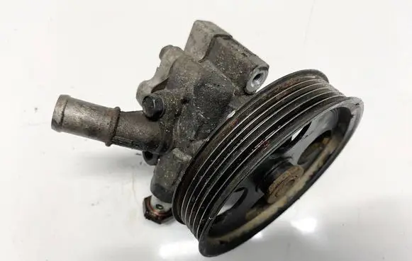 Opel Insignia A Power steering pump 13309336 1kj2800062