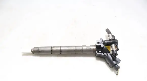 Audi A6 S6 C6 4F Fuel injector