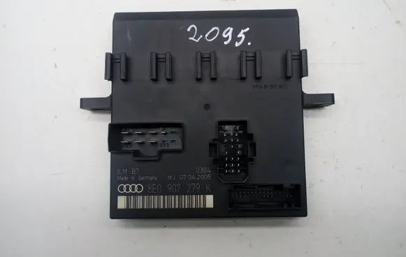 Audi A4 S4 B6 8E 8H Comfort/convenience module 8E0907279K