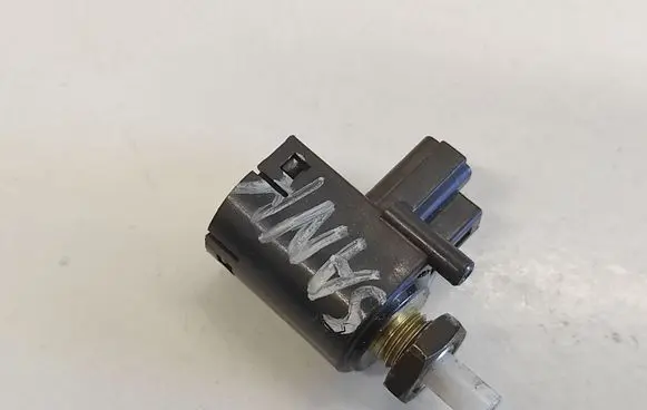 Clutch pedal sensor