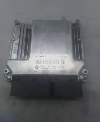 BMW 3 E90 E91 Engine control unit/module 0281016110