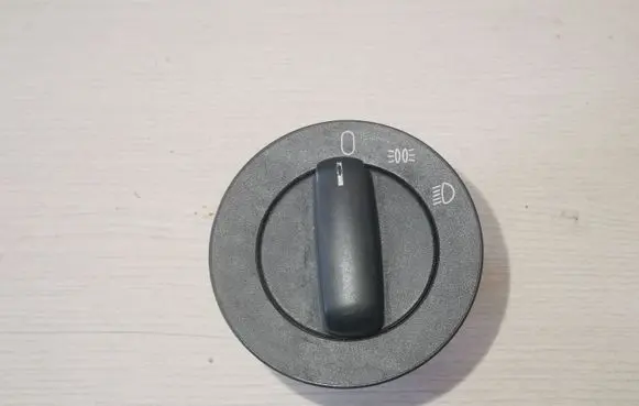 BMW 5 E39 Light switch 8363883
