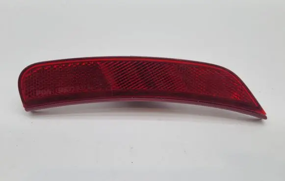 Chrysler Pacifica Rear tail light reflector 68229424AA