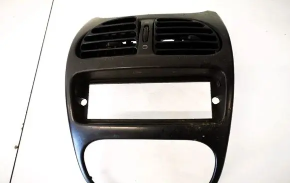 Peugeot 206 Dash center air vent grill 9643007477 9643007377