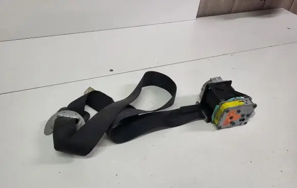 Toyota Verso Front seatbelt 732100F052