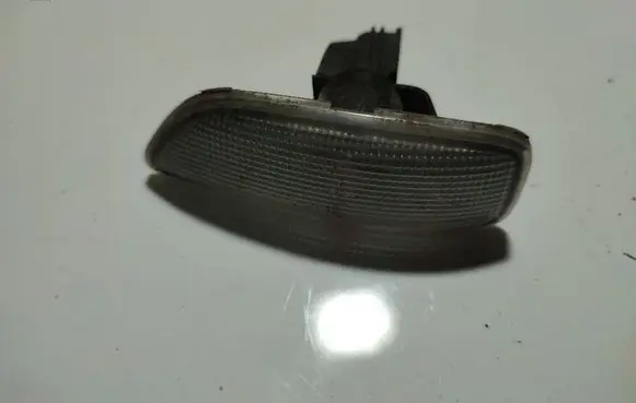 Volvo S60 Front fender indicator light 14914