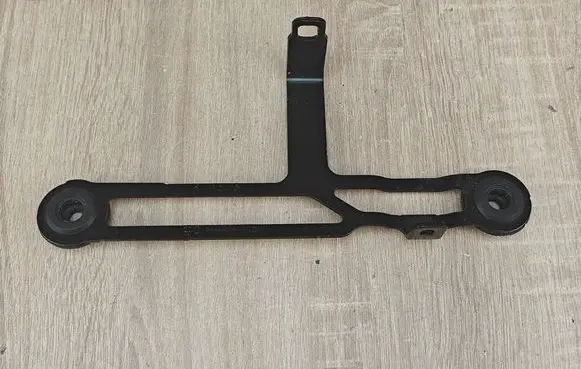 BMW X5 G05 Radiator mount bracket 7421775