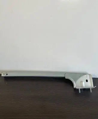 Renault Trafic III (X82) Front door windshield rail 3915 302168772R