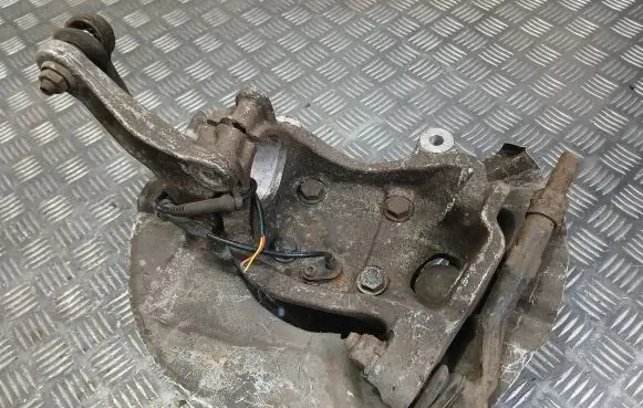 BMW 5 E60 E61 Front wheel hub spindle knuckle