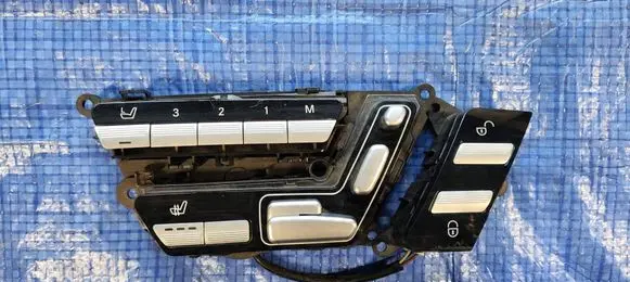 Mercedes-Benz S W221 Seat control switch A2218704751