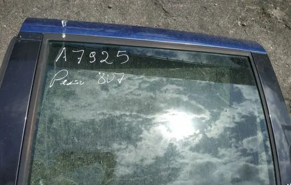 Citroen C8 Rear door window glass