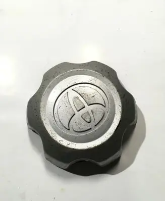 Toyota Hilux (AN10, AN20, AN30) Original wheel cap 426030K140 230085101