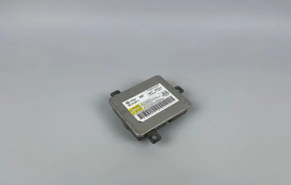 Volkswagen Touareg II Headlight ballast module Xenon 8K0941597C 8K0941597
