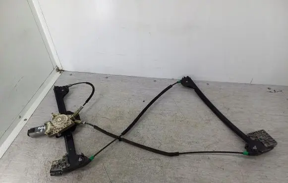 Peugeot 206 CC Front door window regulator with motor 