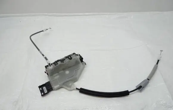 Peugeot 3008 II Front door lock 9810423480