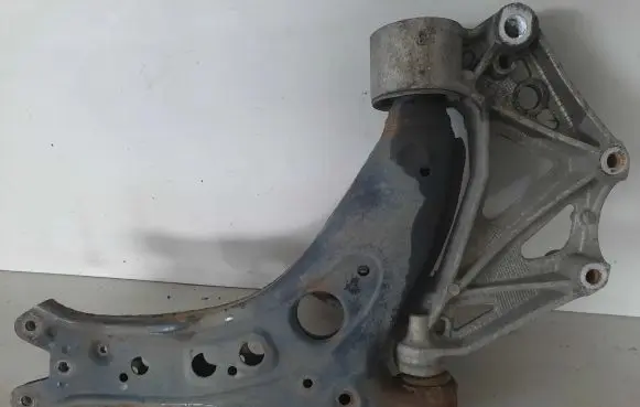 Volkswagen Polo IV 9N3 Front control arm 600199293
