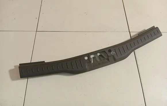 Ford Focus Other trunk/boot trim element BM51N40352ADW BM51-N40352-ADW
