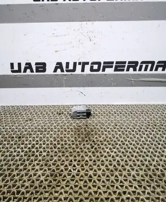 Hyundai i40 Alarm relay 957103L010