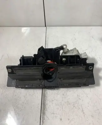 Audi A6 S6 C5 4B Tailgate/trunk/boot exterior handle 4B0827565