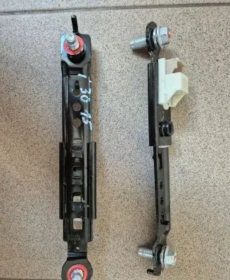 Hyundai i30 Seat belt adjustment rail 