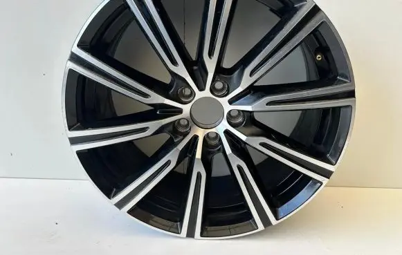 Volvo XC90 R19 alloy rim 31680357