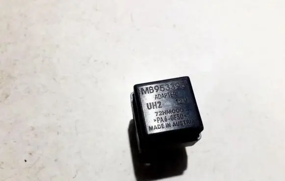 Mitsubishi Carisma Other relay mb953395 72hm000