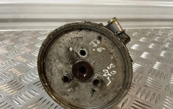 Audi A6 S6 C6 4F Power steering pump