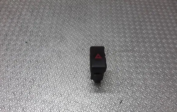 Mazda 3 I Hazard light switch