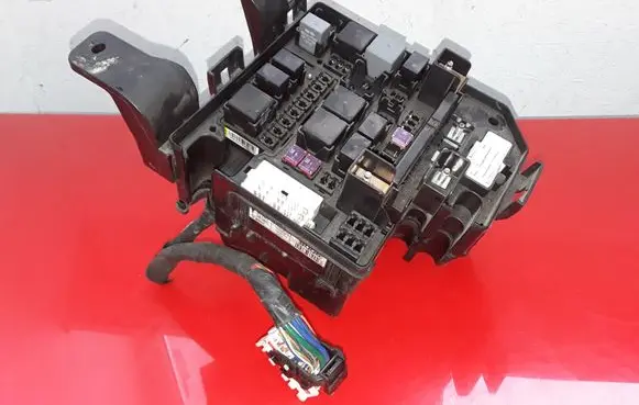 Volvo S60 Fuse module 912802P060 1002080037