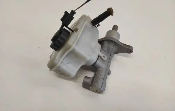 Skoda Octavia Mk2 (1Z) Master brake cylinder 1K1611301C 03350886321