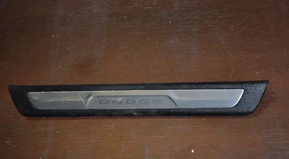 Dodge Durango Front sill trim cover 1SZ57DX9AA